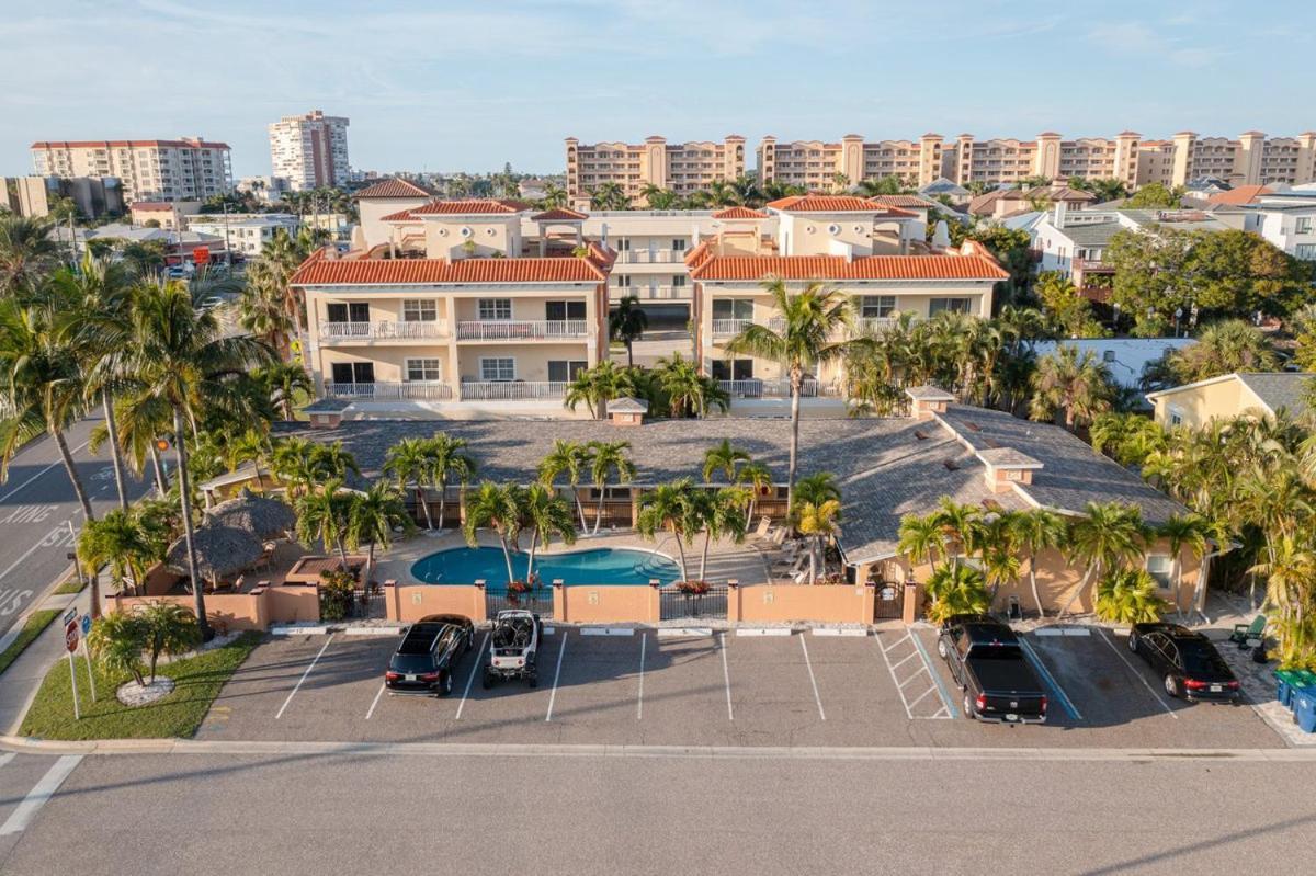 Walkable To Restaurants And Steps To The Beach! - Coconut Villa'S Suite 10 St. Pete Beach Dış mekan fotoğraf